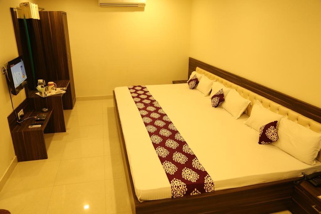 Kingsway Hotel And Restaurant Ajmer Dargah 350 Meter Bagian luar foto